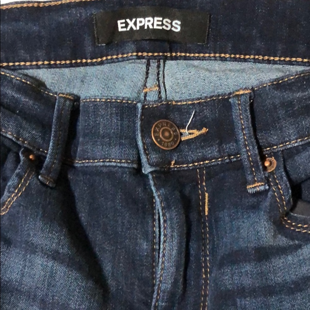 Express Mid Rise Legging Jean - Picture 2 of 4